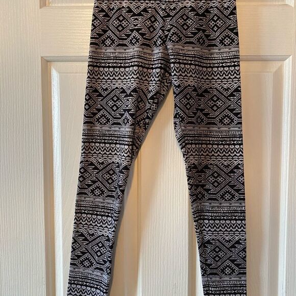 Garage Size XS Aztec Print Leggings - Picture 2 of 3
